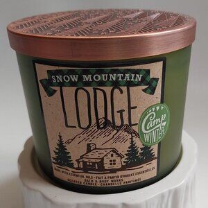 Bath and Body Works Snow Mountain Lodge Three Wick Candle CAMP WINTER